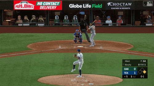 Gallo-diving-catch-vs-OAK-8-26-2020.gif