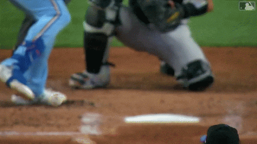 Gallo-solo-HR-1-replay-vs-COL-7-26-2020.gif