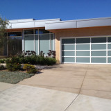 Glass-garage-maches-house