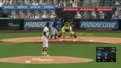 Roogie-solo-HR-at-SD-8-19-2020.gif