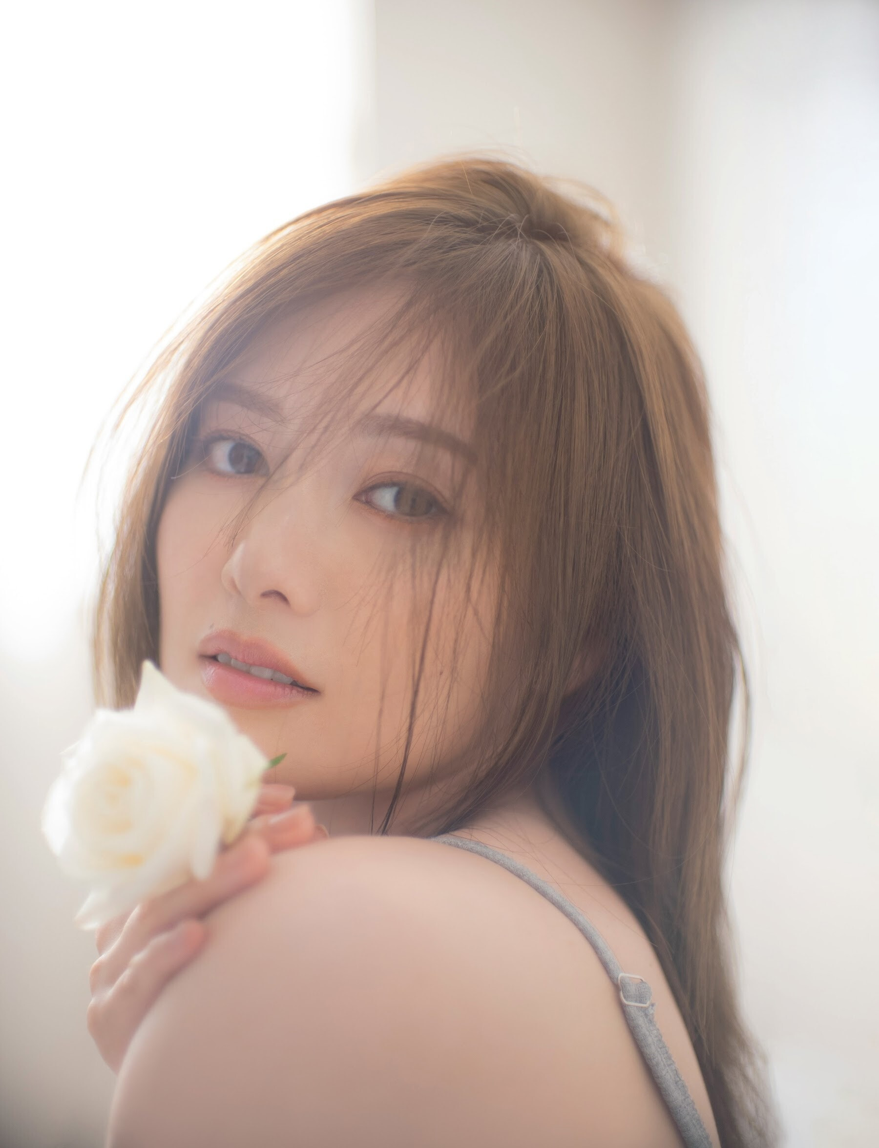 시라이시 마이(白石麻衣, しらいし まい) - 프라이데이 2023 1/6•13