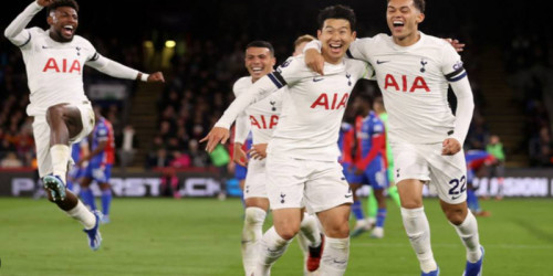 Soi kèo Tottenham là cách thức chính xác nhất để có thể nhận định tình hình, phong độ của các cầu thủ trong đội bóng đó. Đối với những ai đang là fan của “gà trống” chắc hẳn điều rất quan tâm đến tình hình hiện tại của đội bóng tại mùa giải 2023/24. Không để mọi người phải chờ đợi lâu, bài viết sau đây Fb88 sẽ cập nhật những thông tin chính xác nhất về Tottenham tính đến tháng 3/2024.
#fb88, #nhacaifb88, #fb88recipes