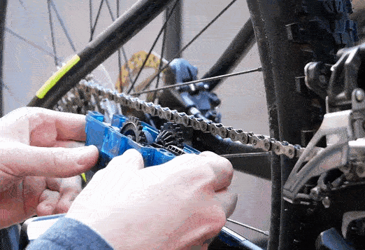 SparkleLink™ Bike Chain Cleaner Animated GIF showing how it's used