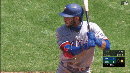 Tejeda-1st-MLB-HR-at-OAK-8-6-2020.gif