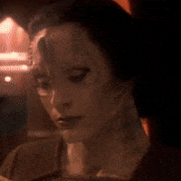 kira_iliana_200.gif