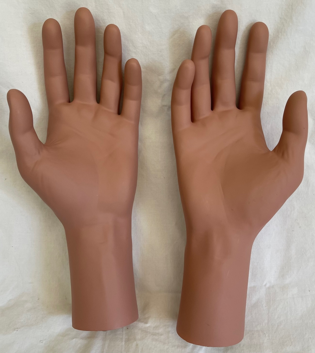 Pair Male Hands Life Size Lifelike Flesh Tone Brand NEW Mannequin Manikin  Dummy