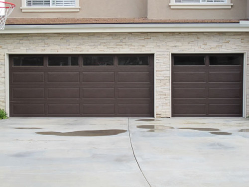 plainlight-brown-long-panel-garage-door.jpg